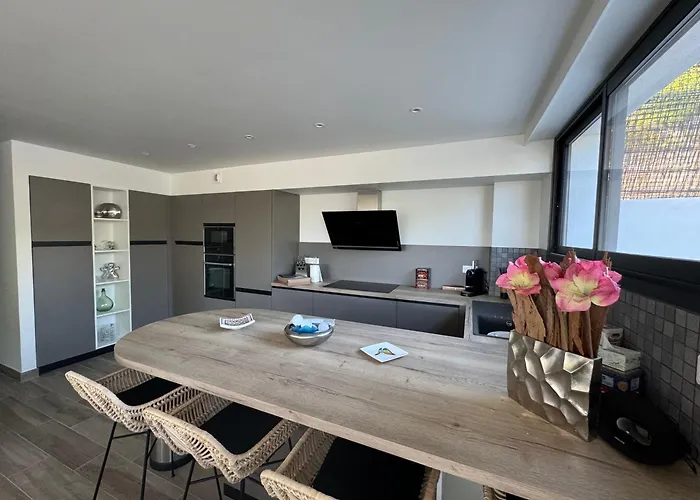 شقة Proche Porticcio, Coup De Coeur Asure,appartement De Standing, Rez De 6 Couchages, Climatise A 150m De La Plage, Terrains De Tennis *