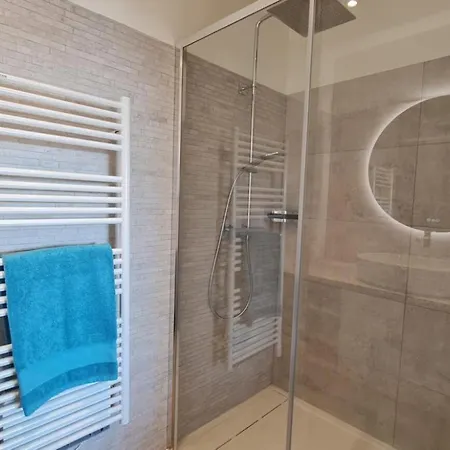 Proche Porticcio, Coup De Coeur Asure,appartement De Standing, Rez De 6 Couchages, Climatise A 150m De La Plage, Terrains De Tennis