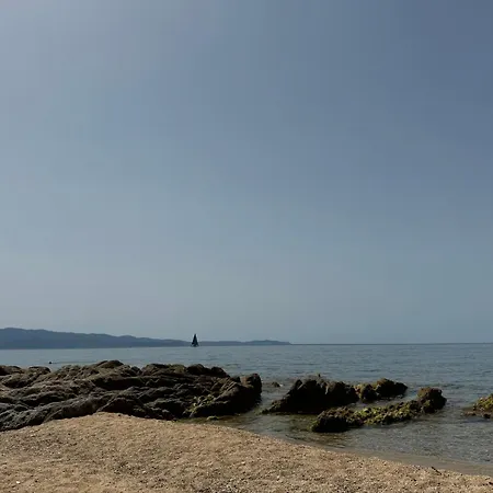 Proche Porticcio, Coup De Coeur Asure,appartement De Standing, Rez De 6 Couchages, Climatise A 150m De La Plage, Terrains De Tennis *