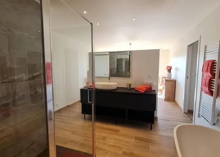 דירה Proche Porticcio, Coup De Coeur Asure,appartement De Standing, Rez De 6 Couchages, Climatise A 150m De La Plage, Terrains De Tennis