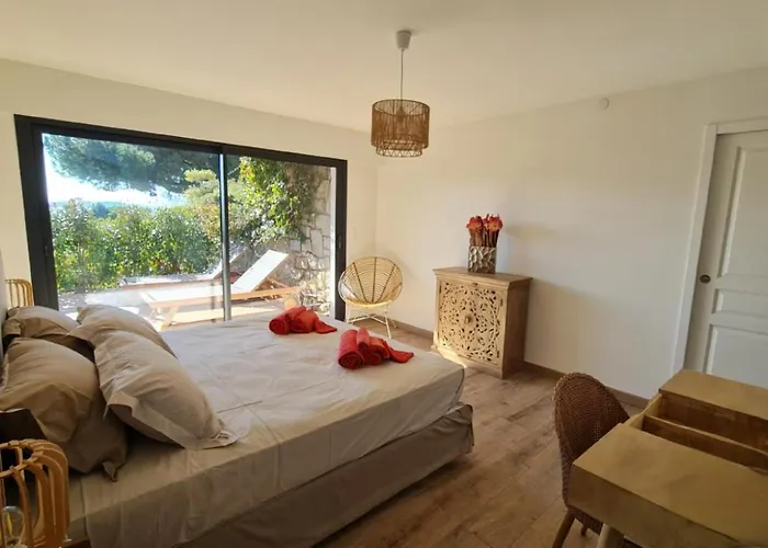 Proche Porticcio, Coup De Coeur Asure,appartement De Standing, Rez De 6 Couchages, Climatise A 150m De La Plage, Terrains De Tennis *