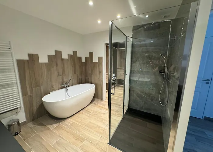 Proche Porticcio, Coup De Coeur Asure,appartement De Standing, Rez De 6 Couchages, Climatise A 150m De La Plage, Terrains De Tennis דירה *