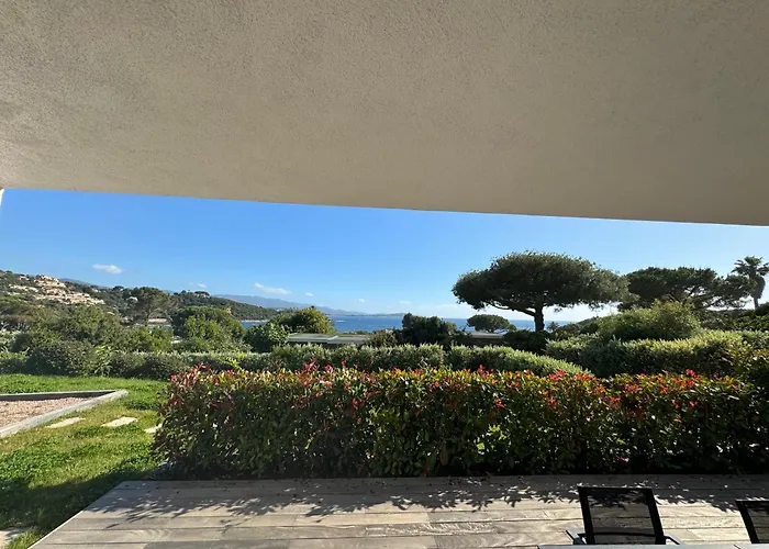 Διαμέρισμα Proche Porticcio, Coup De Coeur Asure,appartement De Standing, Rez De 6 Couchages, Climatise A 150m De La Plage, Terrains De Tennis *