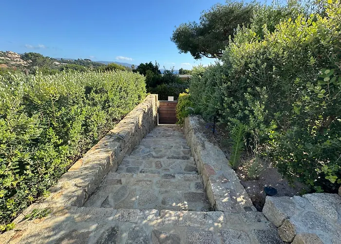 Proche Porticcio, Coup De Coeur Asure,appartement De Standing, Rez De 6 Couchages, Climatise A 150m De La Plage, Terrains De Tennis *