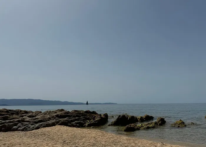 Proche Porticcio, Coup De Coeur Asure,appartement De Standing, Rez De 6 Couchages, Climatise A 150m De La Plage, Terrains De Tennis *